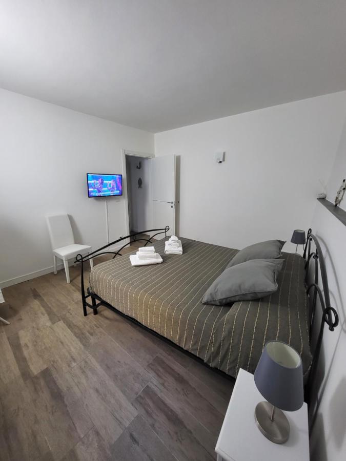 Residenza Solferino Apartment กอร์นิญา ภายนอก รูปภาพ